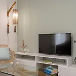 Sea And Luxurious Apartment *