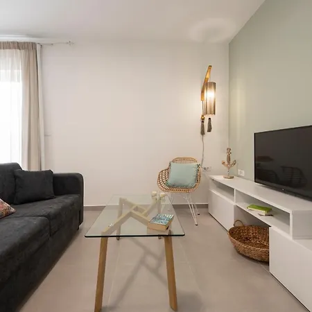 Lägenhet Sea And Luxurious